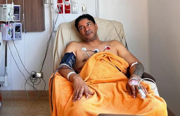 Iván Calderón sigue hospitalizado en un centro médico de Antioquia