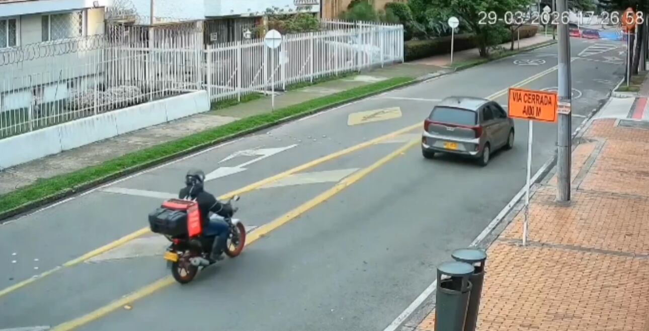 El vehículo fue perseguido por domiciliarios.