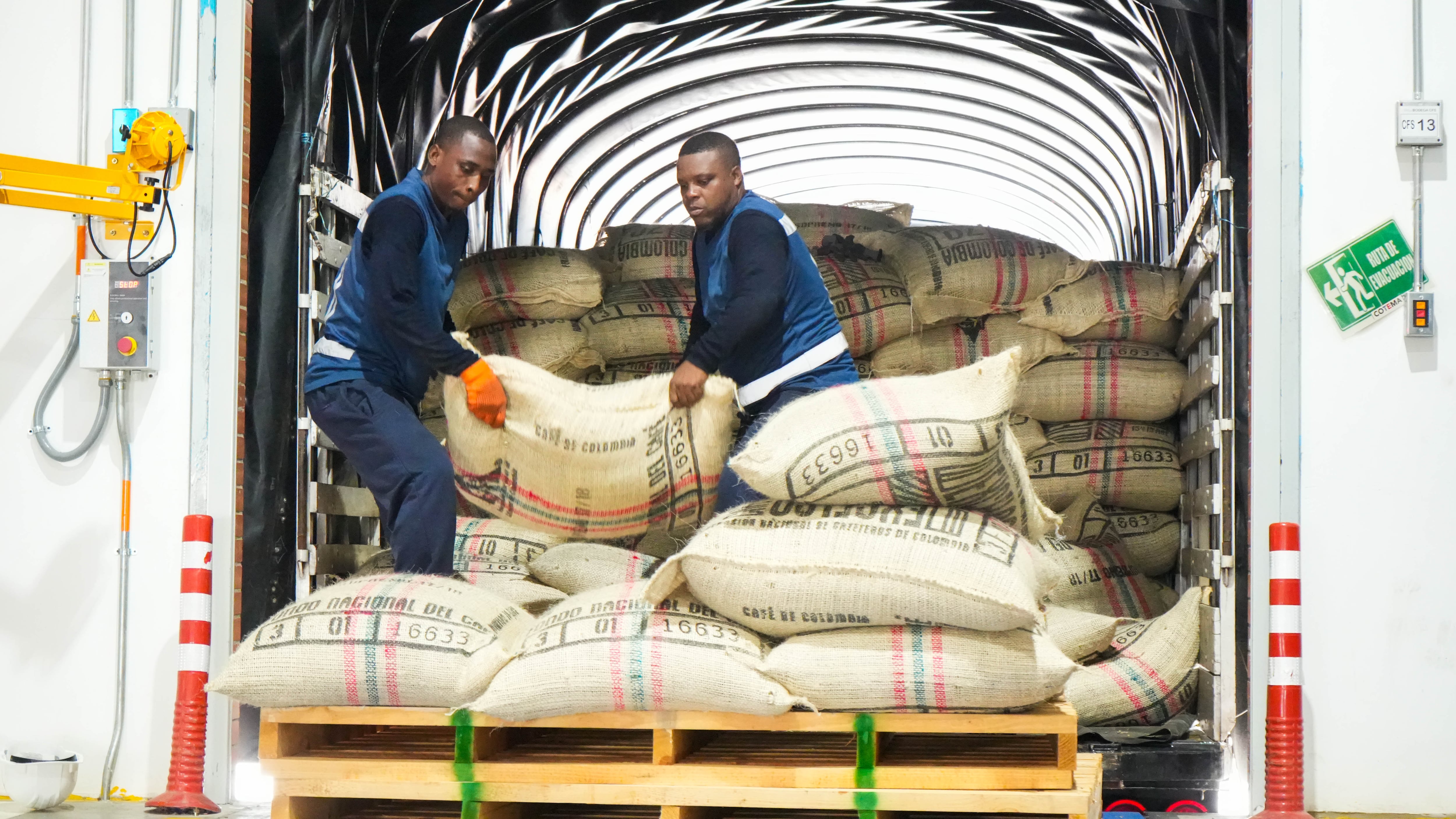 Puerto Antioquia realiza la primera exportación de café colombiano