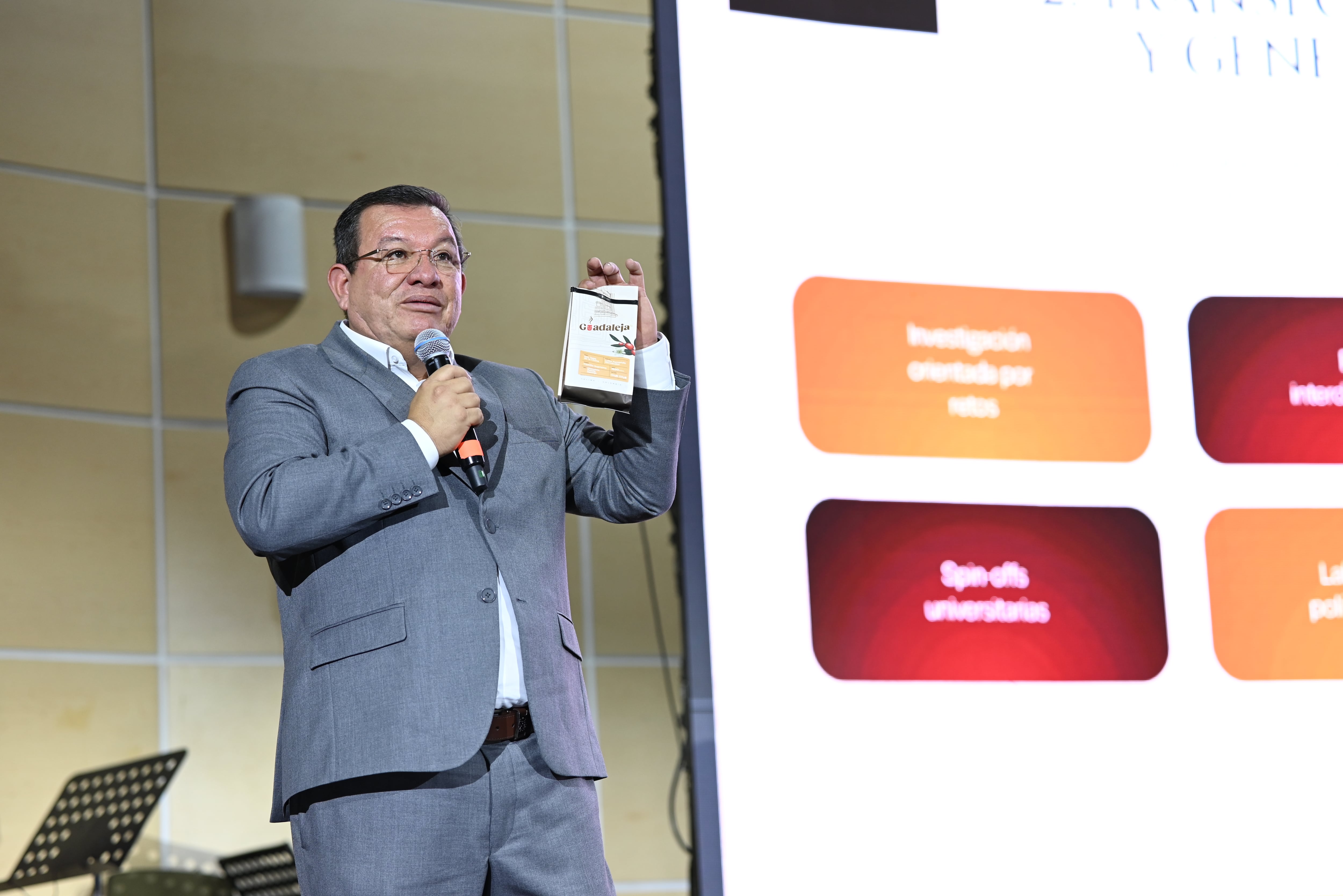 La inteligencia artificial, la transformación digital y la inclusión hacen parte de la hoja de ruta de Jonh Jairo Méndez para la Universidad del Tolima