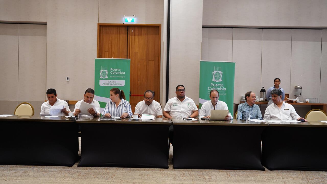 Reunión convocada para realizar la defensa de Puerto Colombia antes Barranquilla por temas limítrofes.
