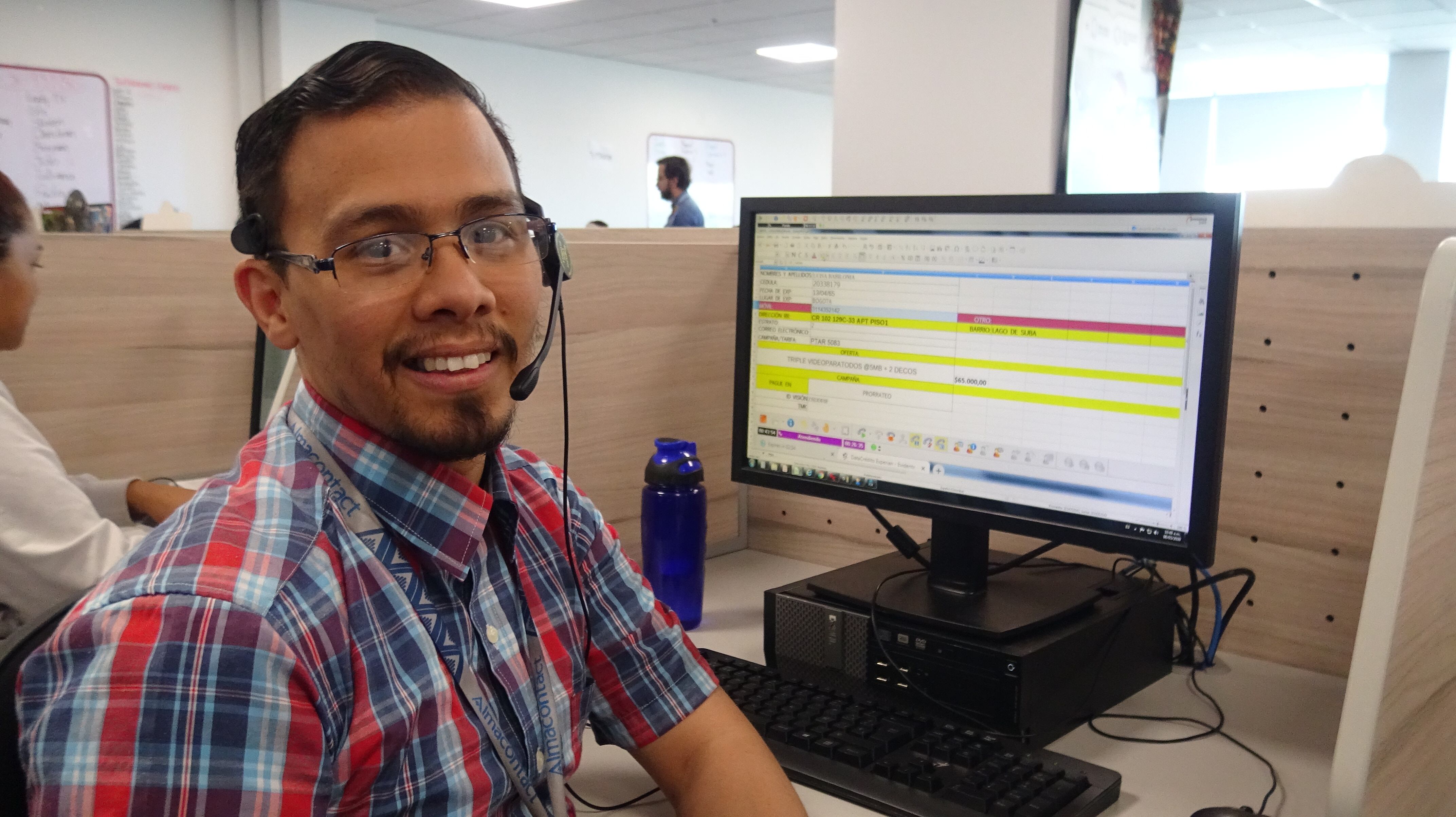 A través de su programa de sostenibilidad, la compañía impulsa la vinculación laboral de personas en condición de discapacidad y una Ruta de Inclusión Social y Laboral que también busca darles acceso a empleo formal a jóvenes, mujeres, víctimas del conflicto, migrantes, retornados y binacionales.