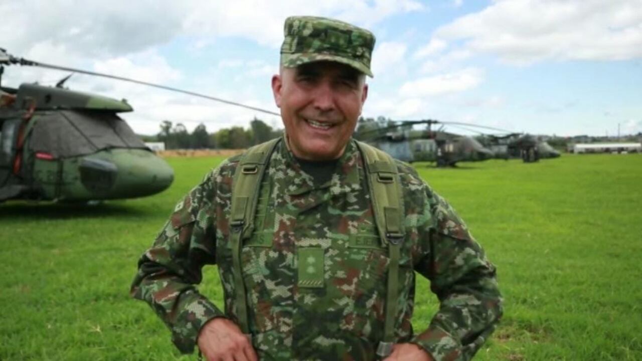 General Raúl Vargas, comandante de la tercera división del Ejército.