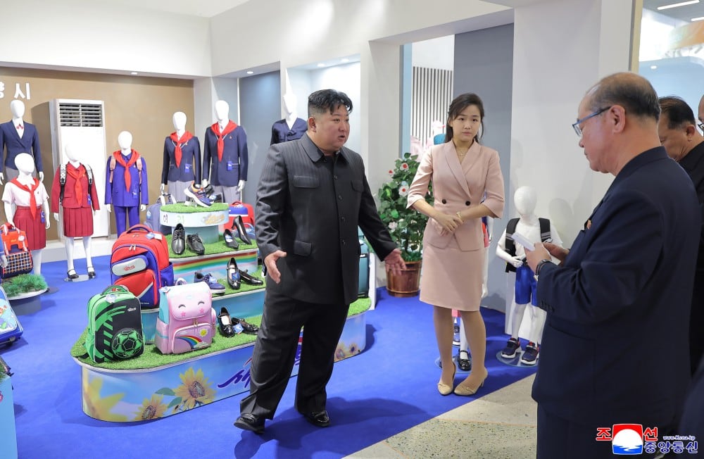 Recorrido de Kim Jong-un el lunes 19 de octubre que desmentiría las especulaciones sobre su estado en coma.