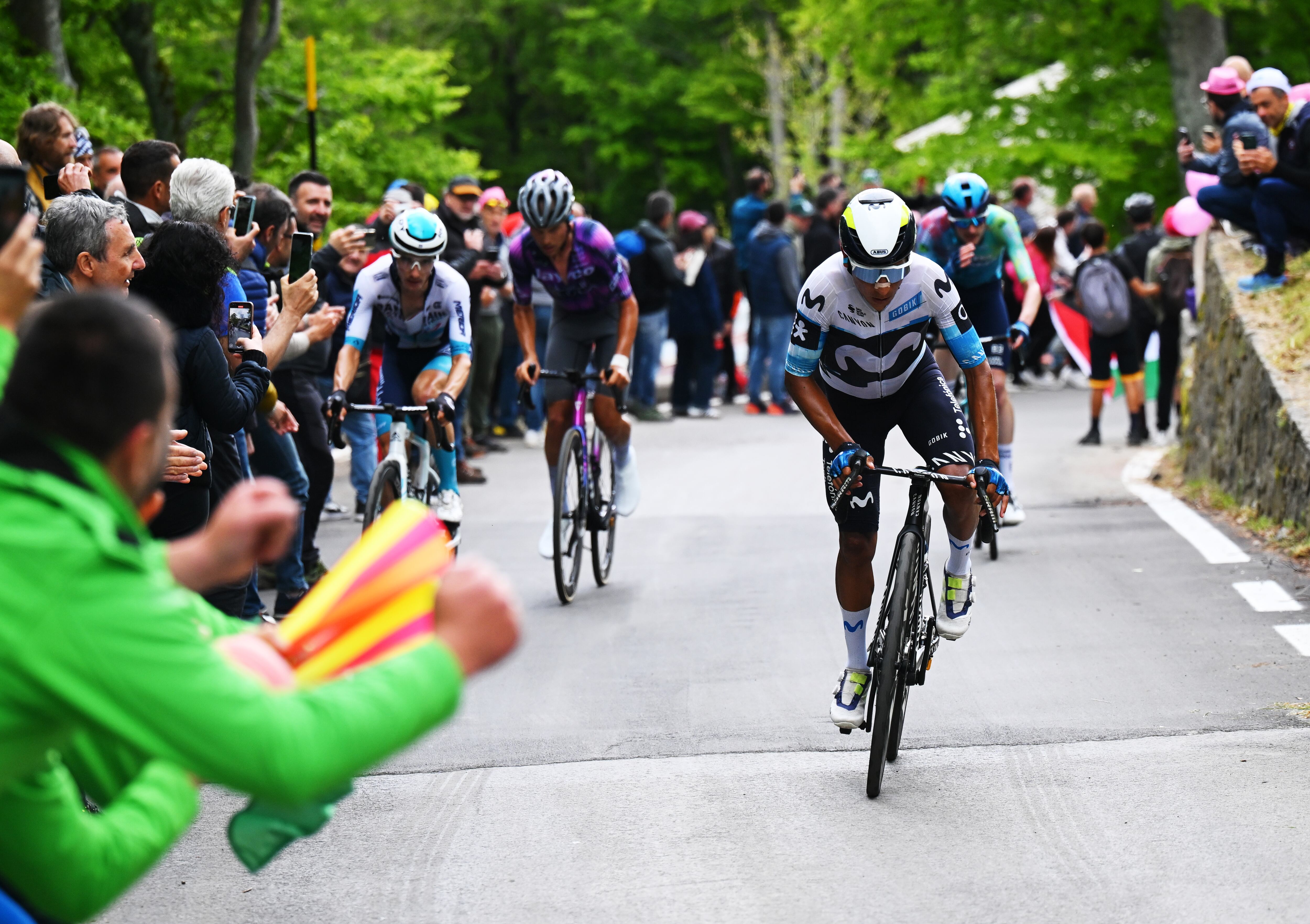 CASTELNOVO NE’ MONTI, ITALY - MAY 21: (L-R) Pello Bilbao of Spain and Team Bahrain - Victorious, Luke Plapp of Australia and Team Jayco AlUla and Nairo Quintana of Colombia and Movistar Team compete in the breakaway during the 108th Giro d'Italia 2025, Stage 11 a 186km stage from Viareggio to Castelnovo ne’ Monti 715m / #UCIWT / on May 21, 2025 in Castelnovo ne’ Monti, Italy. (Photo by Tim de Waele/Getty Images)