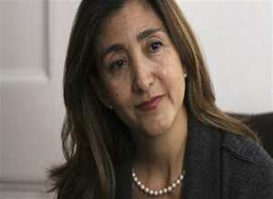 La ex senadora colombiana, Ingrid Betancourt, comparó esta situación con la generada en Francia, donde "se hacen preguntas", pero "sin odio" ni "intereses políticos primarios".