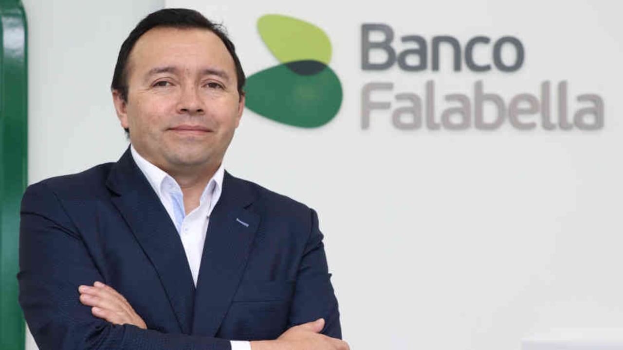 César Serrato, gerente de división de producto del Banco Falabella.