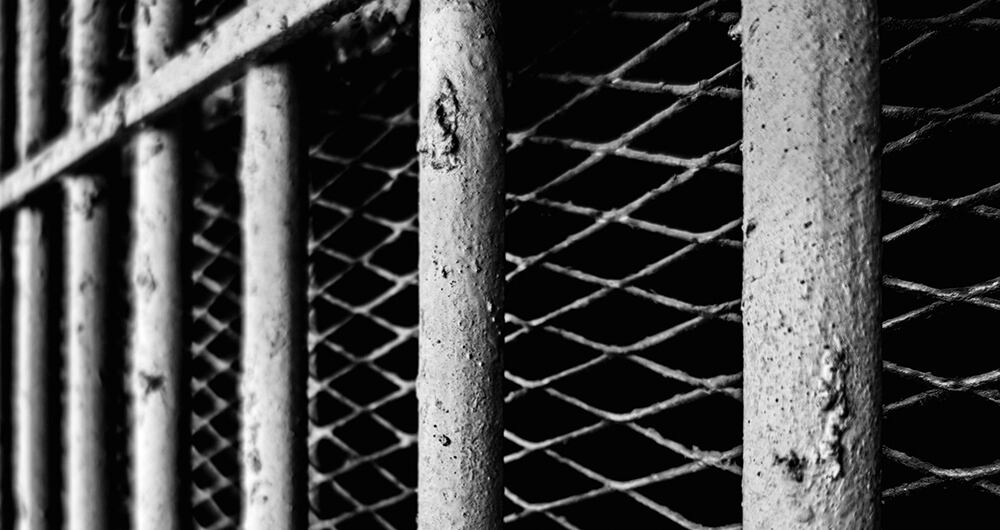   Un grupo de siete indígenas colombianos estuvo detenido en Venezuela durante tres semanas. Los policías les dijeron que si contaban lo que vivieron en la cárcel regresarían por ellos.