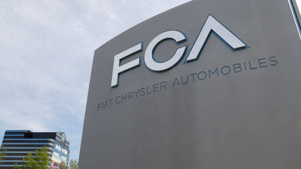 Tras recopilar numerosas opiniones de competidores y clientes, la Comisión estimó que esta operación podría afectar a la competencia en el mercado de los pequeños utilitarios en nueve países europeos (entre ellos Francia, Italia, Polonia, Bélgica y Portugal) a causa de las elevadas cuotas de ventas acumuladas por ambos socios.