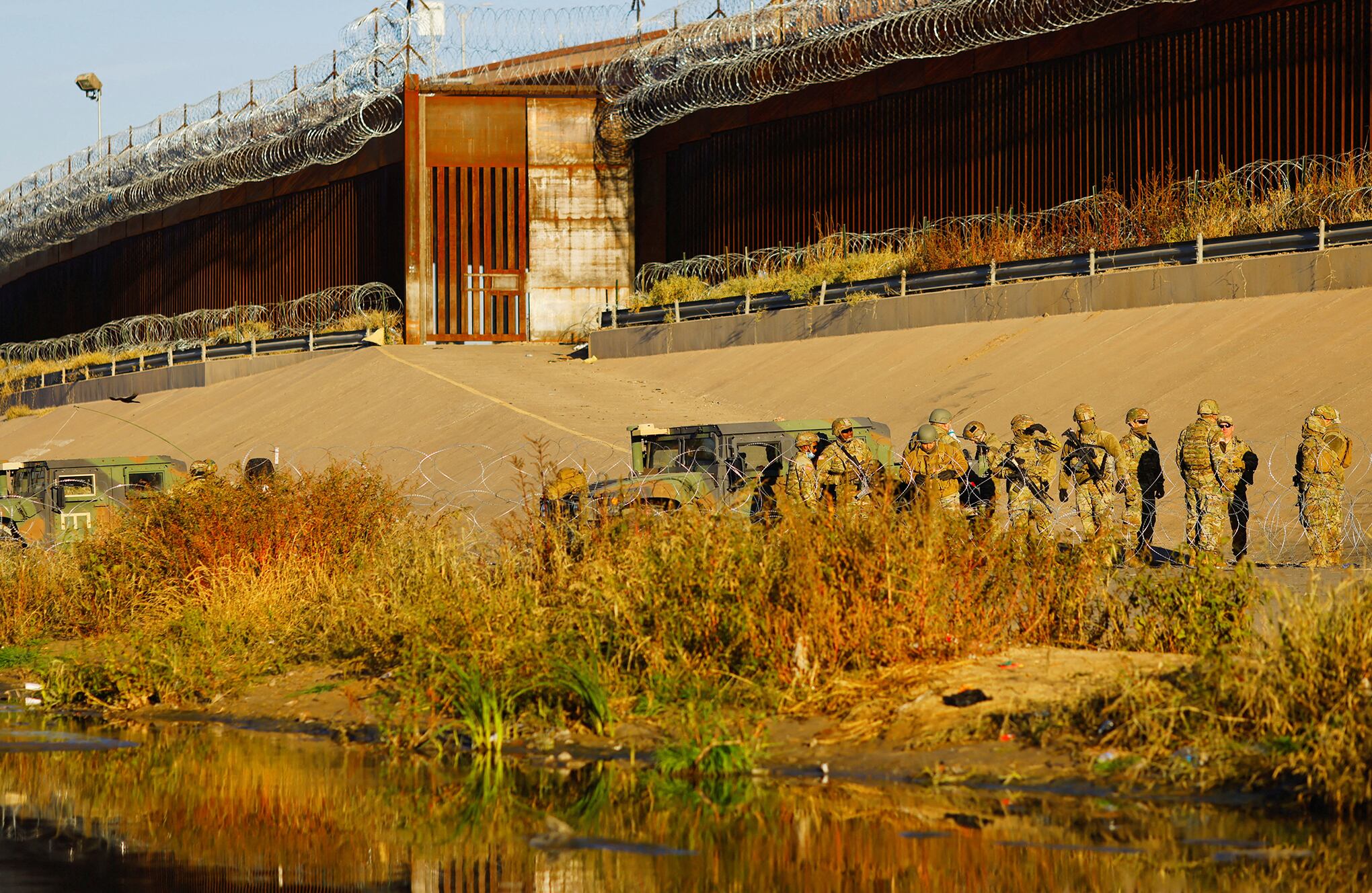 En imágenes : Las solicitantes de asilo cruzan Río Bravo hacia Estados Unidos.