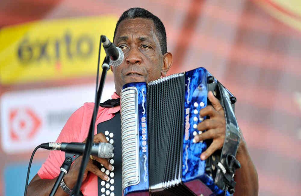 Almes Granados, rey vallenato 2011, interpreta el acordeón el la plaza Alfonso López, en Valledupar, el sábado 29 de abril de 2017, durante la fase de  eliminatorias del 50 Festival de la Leyenda Vallenata y cuarto Rey de reyes. Foto: Carlos Julio Martínez / Enviado Especial de Semana