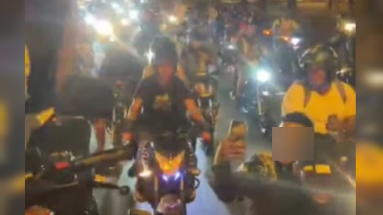 La caravana quedó en video y dejó en evidencia a los motociclistas movilizándose por las vías de Cali sin casco.