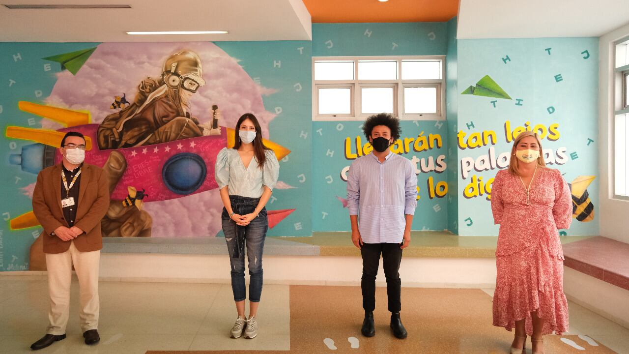 El mural entregado hace parte de la campaña “Llegarán tan lejos como tus palabras se lo digan”.