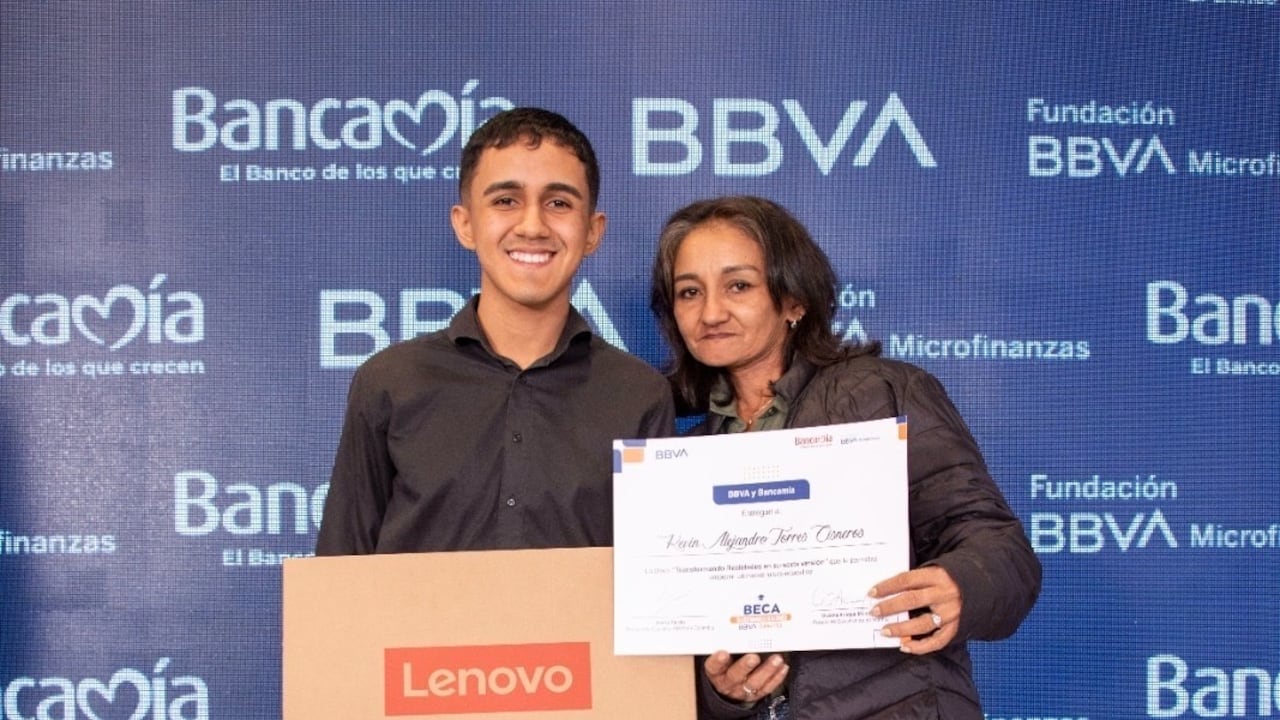 Educación y emprendimiento aparecen como ejes centrales de la iniciativa.