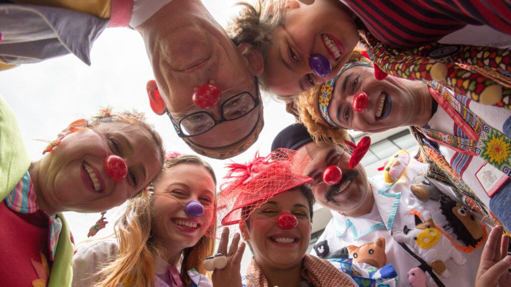 Esta empresa trabaja con la 'Fundación Doctora Clown’ para beneficiar a los niños con cáncer.