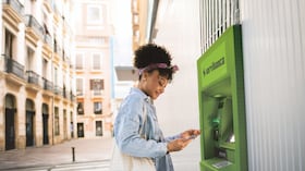 Con una red de más de 2.500 cajeros automáticos, Servibanca ha logrado cerrar brechas de acceso financiero en Colombia.