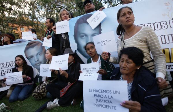 En el acto de conmemoración de los dos años de la muerte del joven universitario participaron unas cien personas.