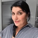 Al tiempo que escribe el libro, prepara un par de guiones de cine.