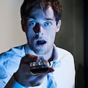 Ver tv por horas podría afectar la reproducción de espermatozoides, ¿por que? Foto: Getty Images.