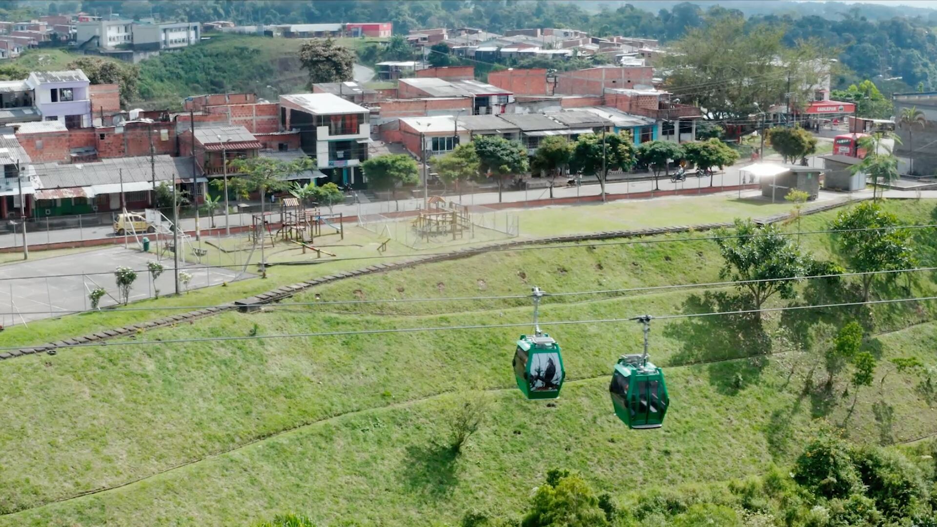 El megaproyecto de infraestructura conecta el centro de la ciudad con la periferia. Además de contribuir con la disminución de la contaminación atmosférica en el territorio, abre nuevas oportunidades para el sector turismo.