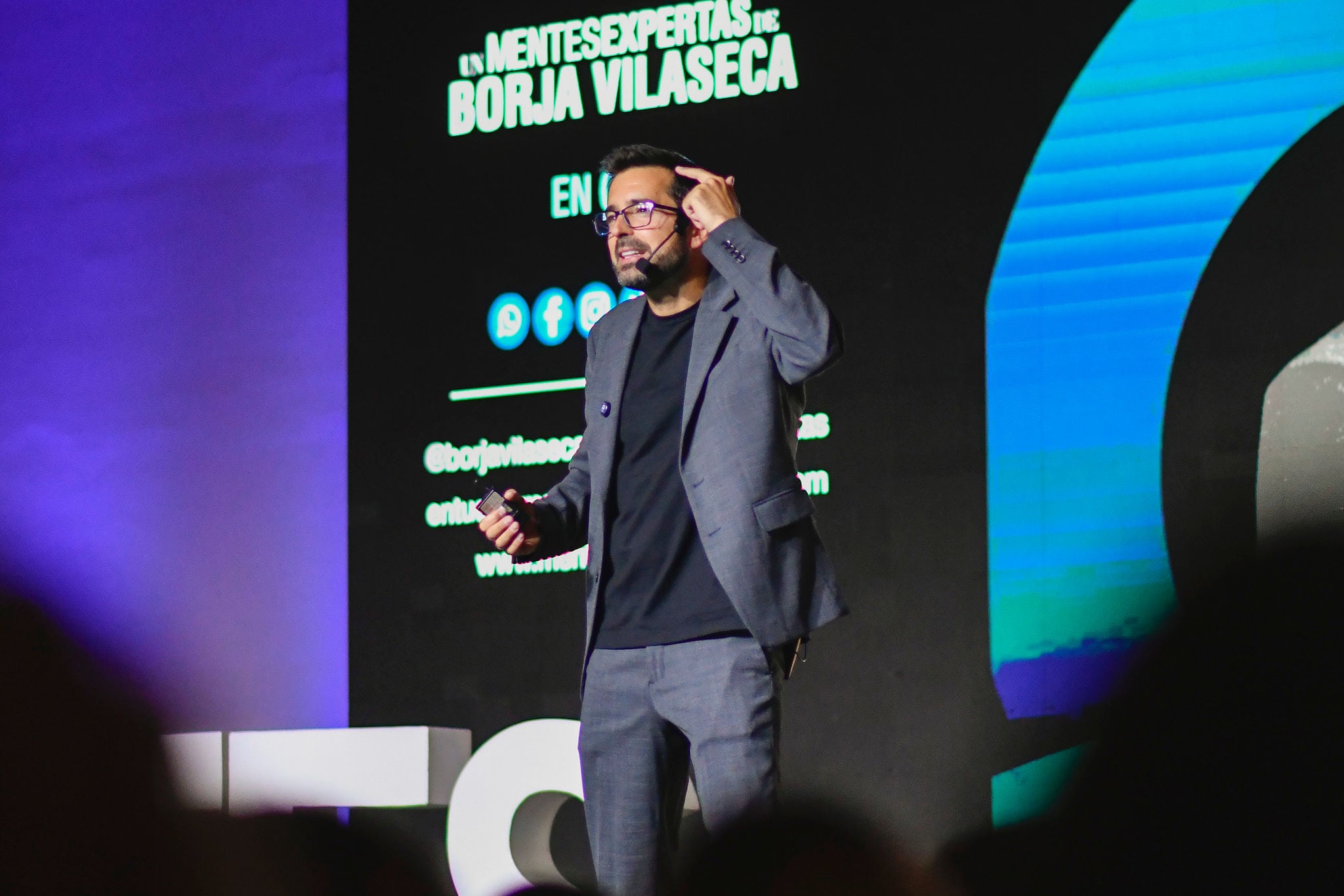 Borja Villaseca, reconocido escritor y conferencista español.