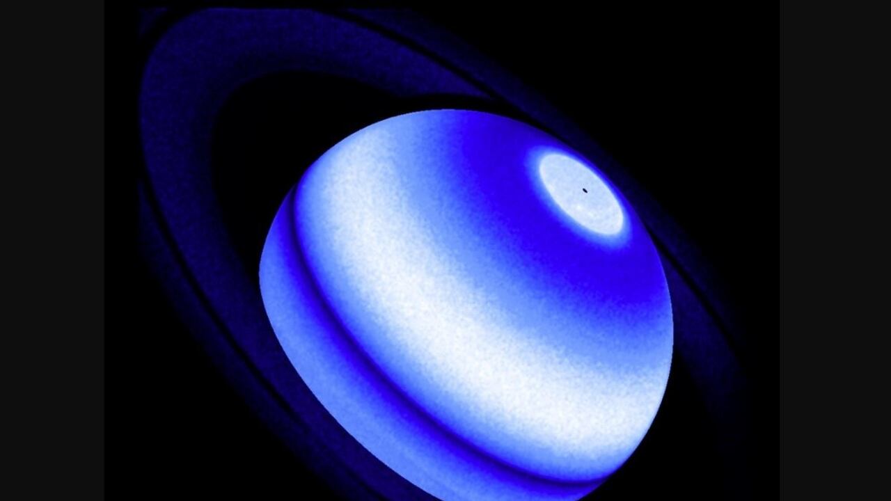 Hubble encuentra anillos de Saturno calentando su atmósfera.