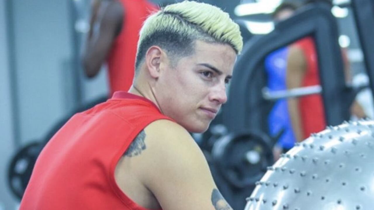 James Rodríguez hace pretemporada en Catar, esperando alguna oferta que le permita regresar a Europa