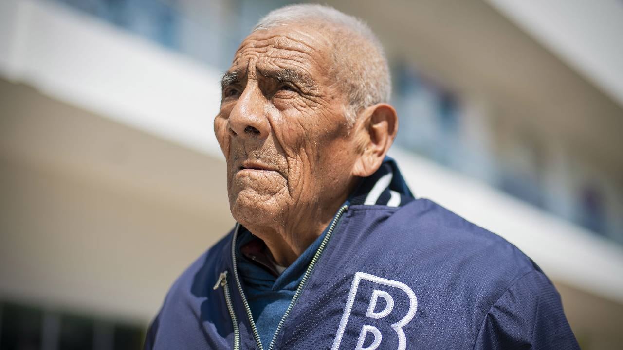 Mexicano cumplió su sueño y se graduó de Ingeniería en Procesos y Gestión Industrial.