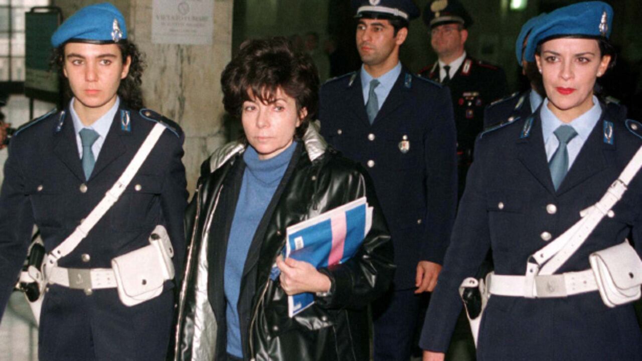 Reggiani fue condenada a 26 años de cárcel en 1997. En 2011 tuvo la opción de solicitar libertad condicional, pero prefirió quedarse porque no quería trabajar, pues nunca lo había hecho. Ahora, por primera vez, tendrá que hacerlo.