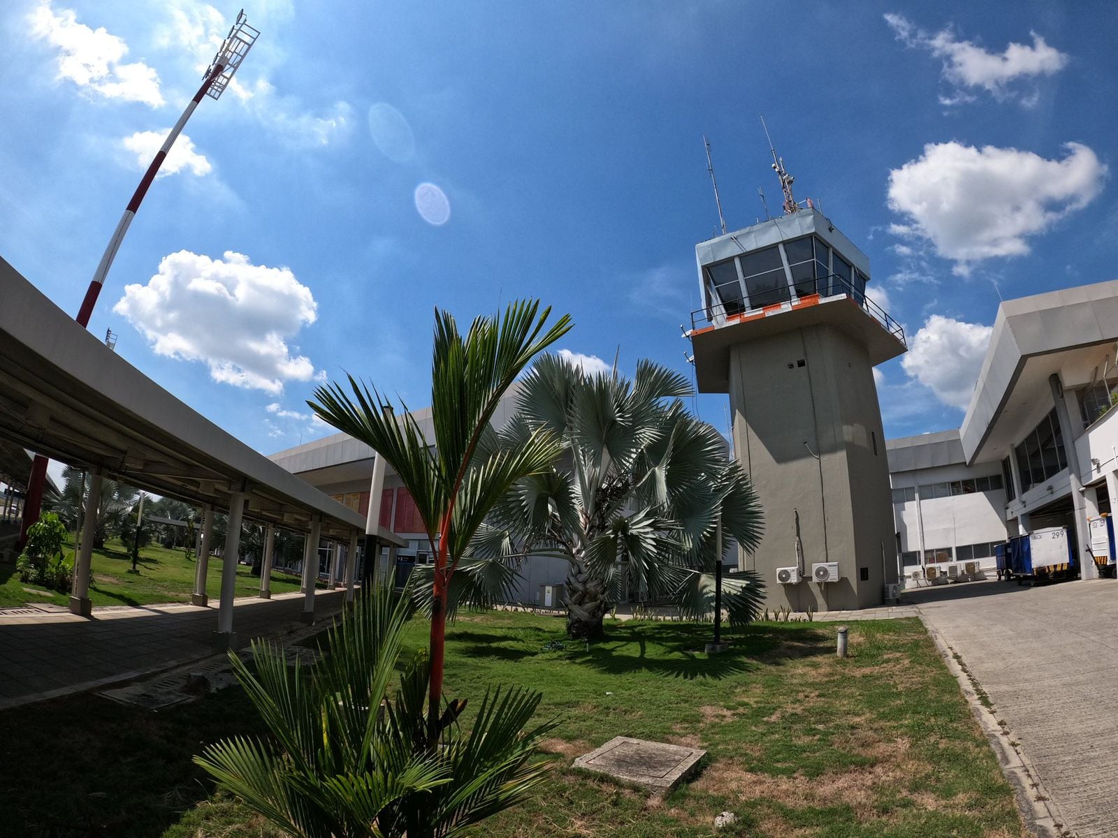 Aeropuerto Los Garzones de Montería.