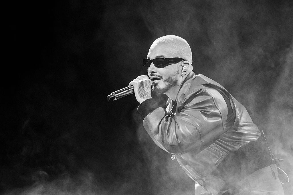 J Balvin se presenta en el Barclays Center en Brooklyn como parte de la gira norteamericana 2025 "Back to the RAYO" el 30 de marzo de 2025 en la ciudad de Nueva York. (Foto de Roy Rochlin/Getty Images)