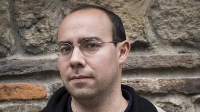 "Conversamos esta vez sobre las señales del envejecimiento y la vida que pasa (o va pasando) rauda, bullosa e indiferente", dijo Gaviria en su cuenta de X,