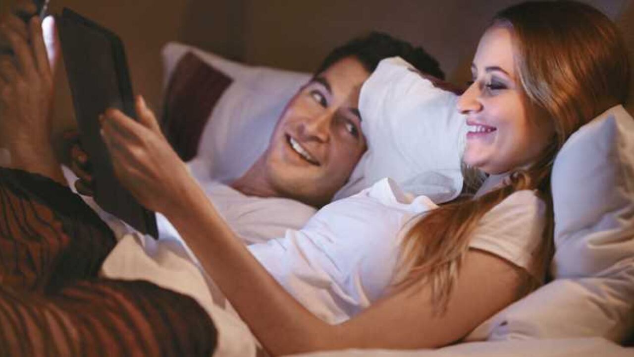 ¿Ver un episodio de ‘Juego de Tronos’ o tener relaciones sexuales? Muchas parejas se enfrentan noche tras noche a esa disyuntiva, y para una buena parte de ellas no es una decisión fácil.