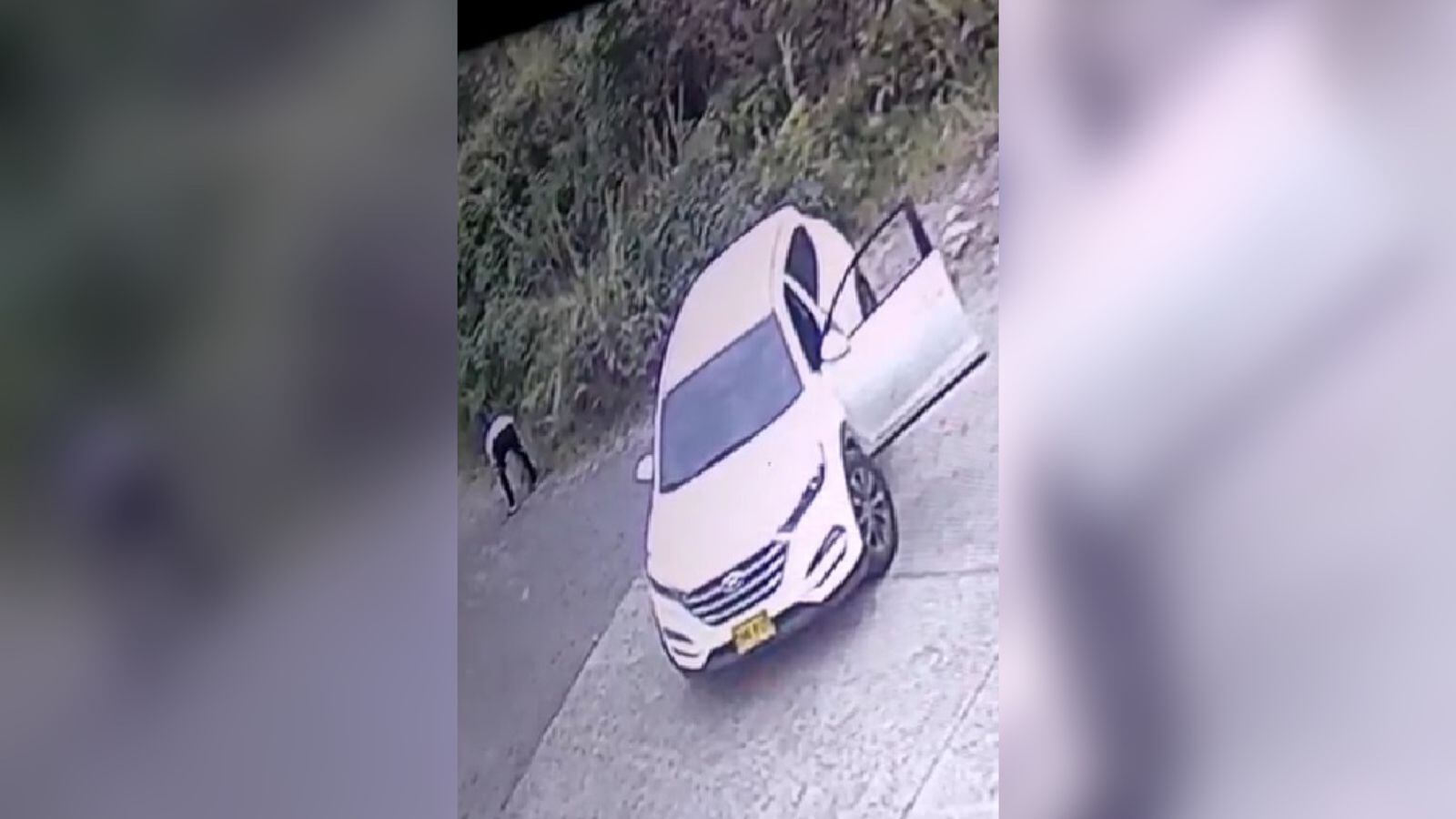 El pirómano llegó al cerro en una camioneta.