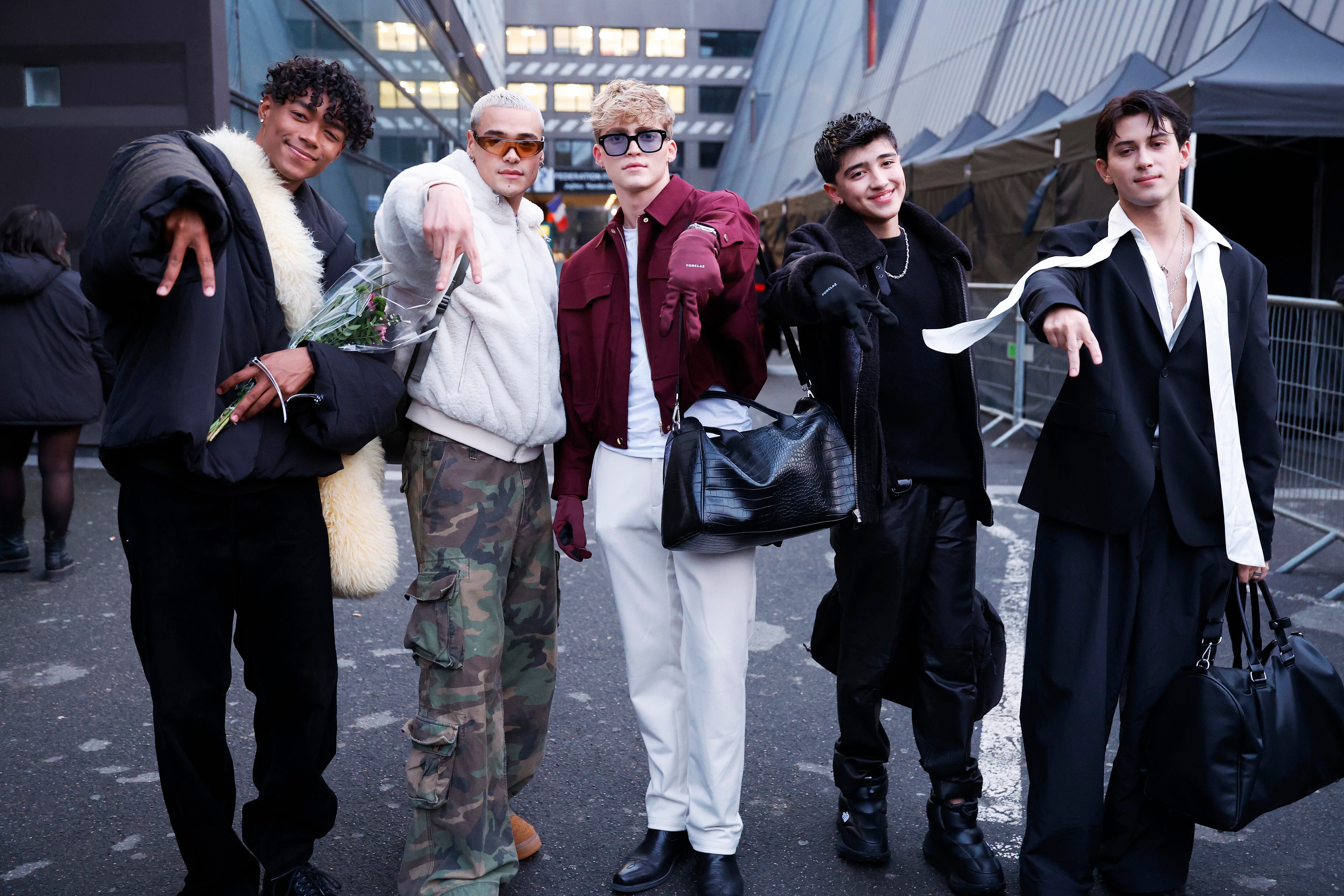 Gabi, Drew, Alejandro, Kenneth y Kau ê son los miembros que integran Santos Bravos.