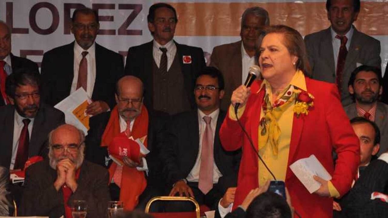 Clara López durante su discurso en el Salón Rojo del Hotel Tequendama.