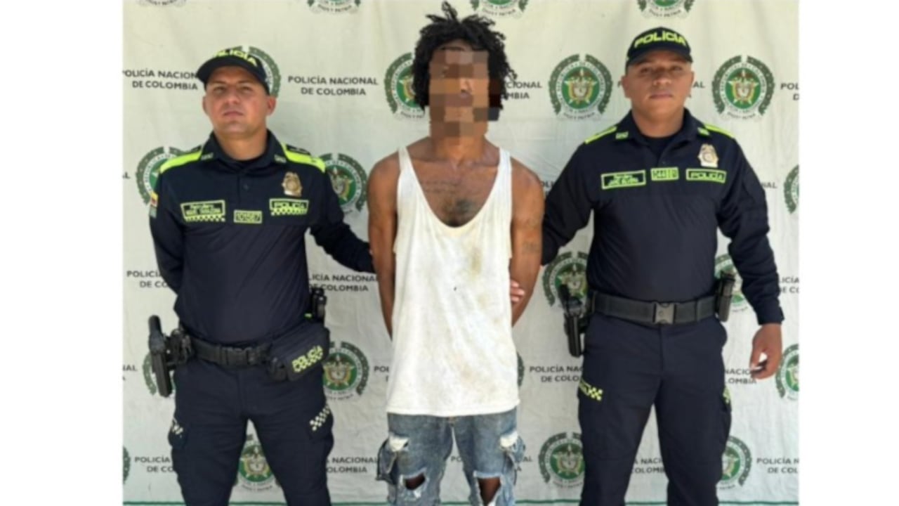 Hombre capturado por la Policía.