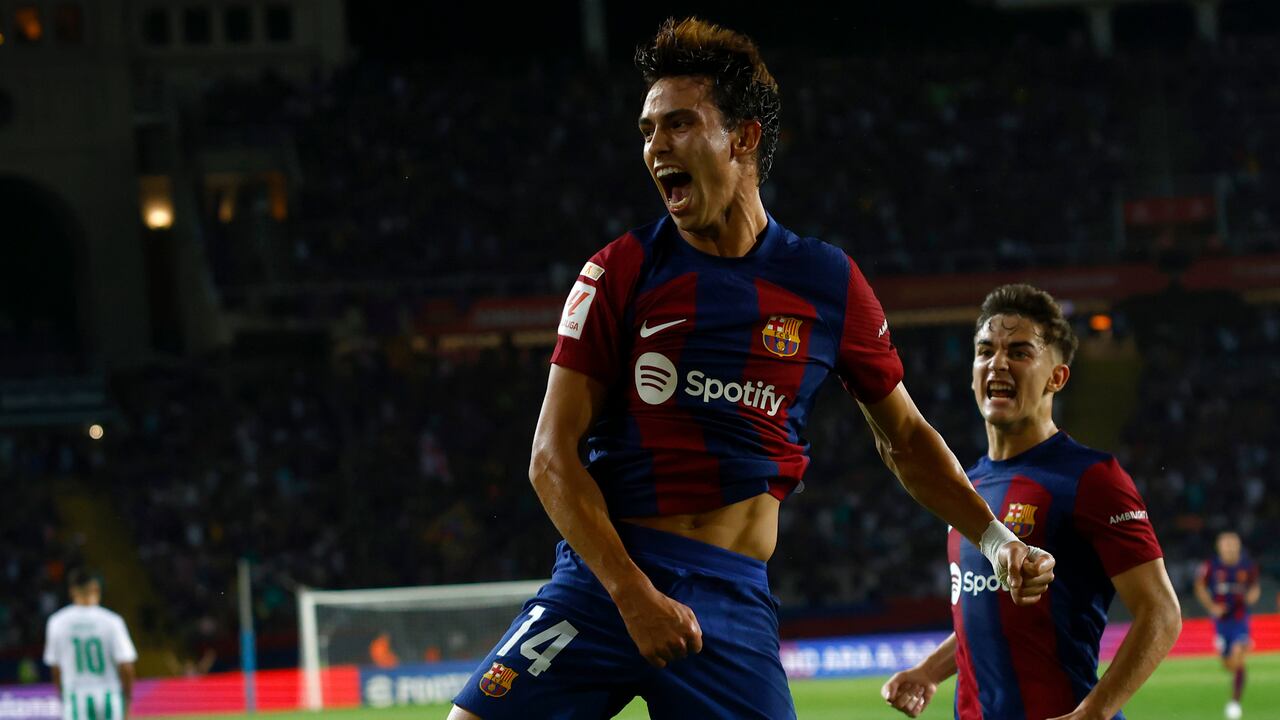 Joao Felix hizo su primer gol con Barcelona.