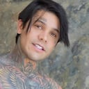 El 'influencer' sorprendió con una nariz de oro de su mascota.