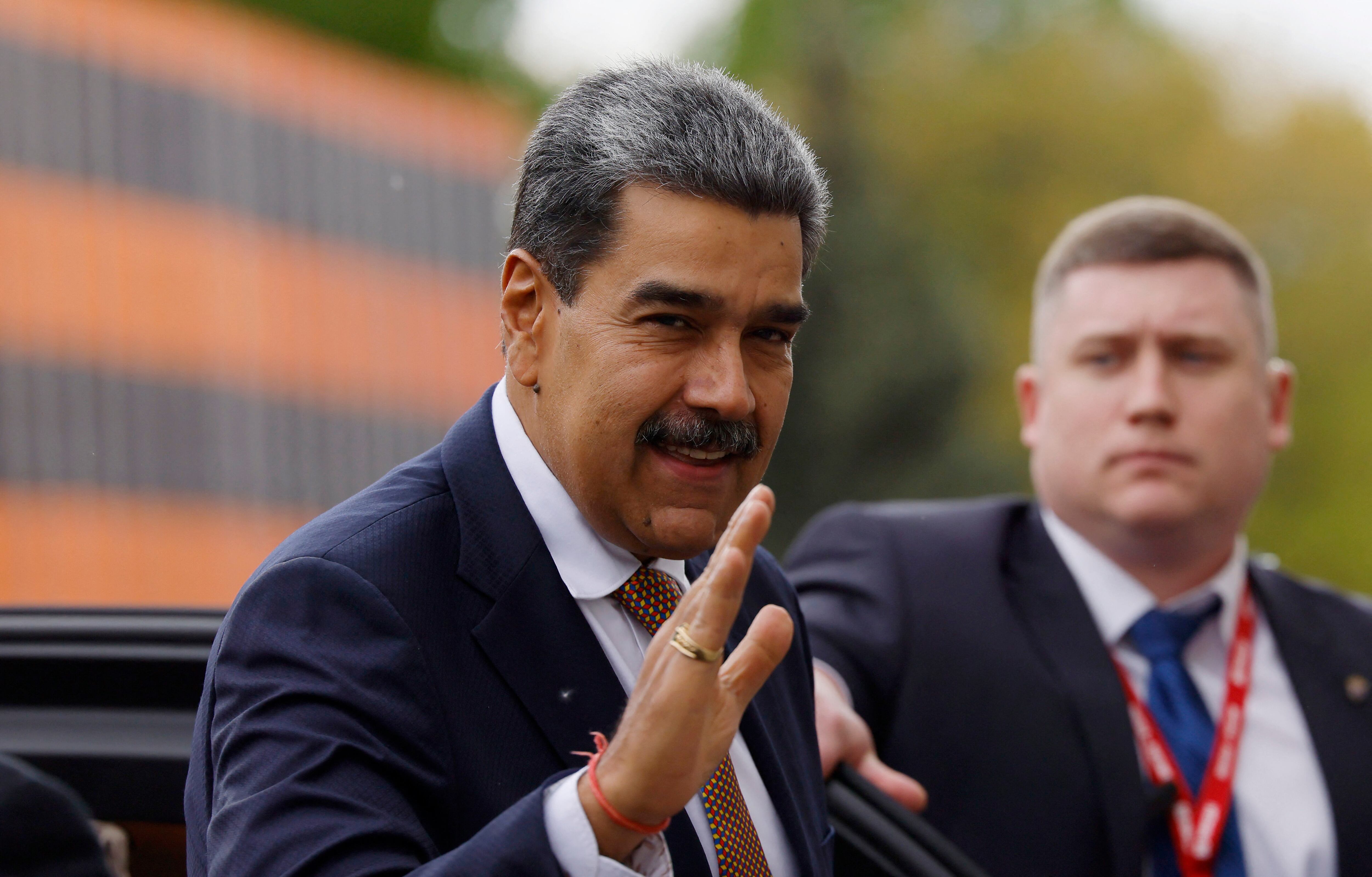 Maduro se reúne con Putin y anticipa "impulso nuevo" en relaciones con Rusia
