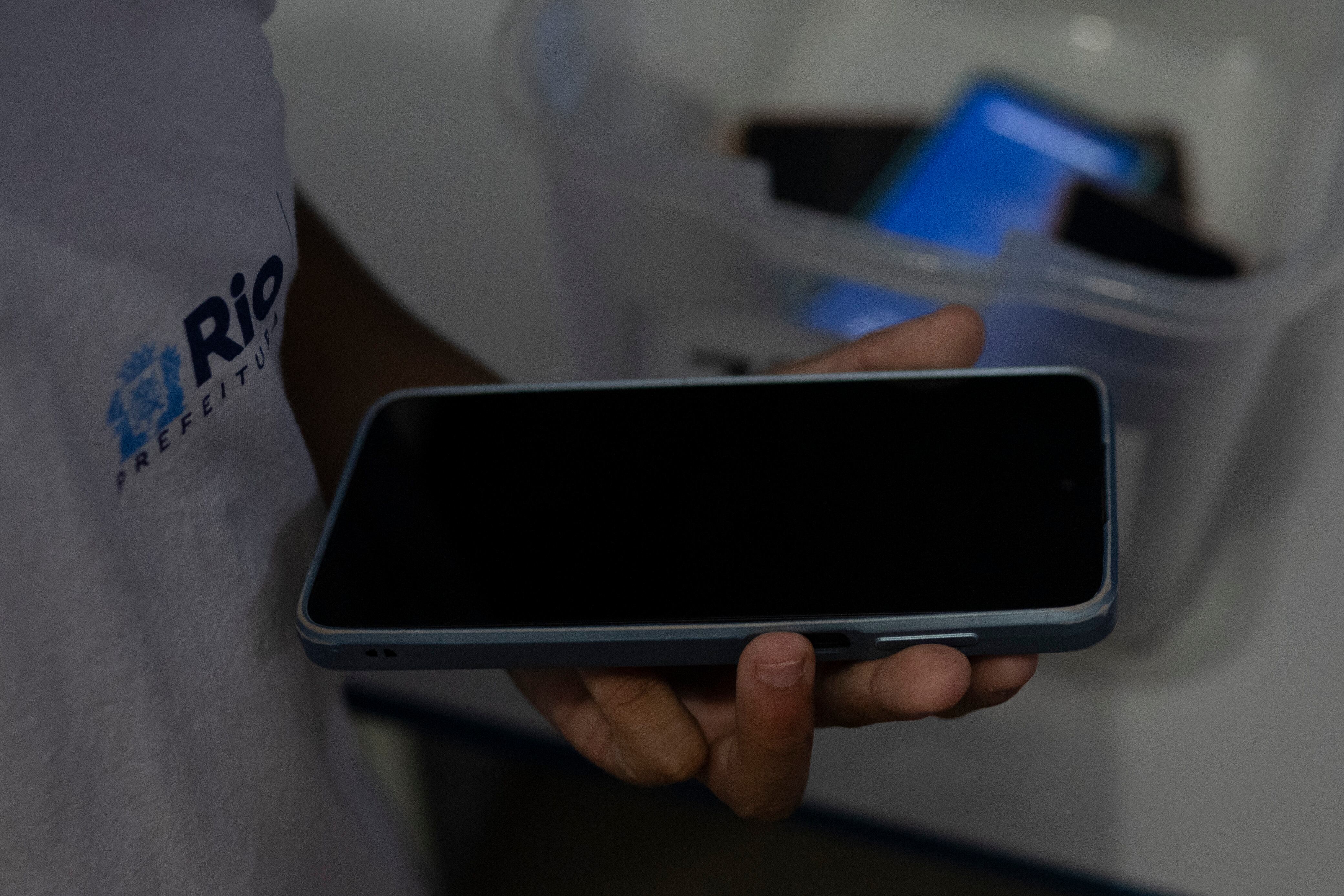 Prohibición de celulares en Brasil