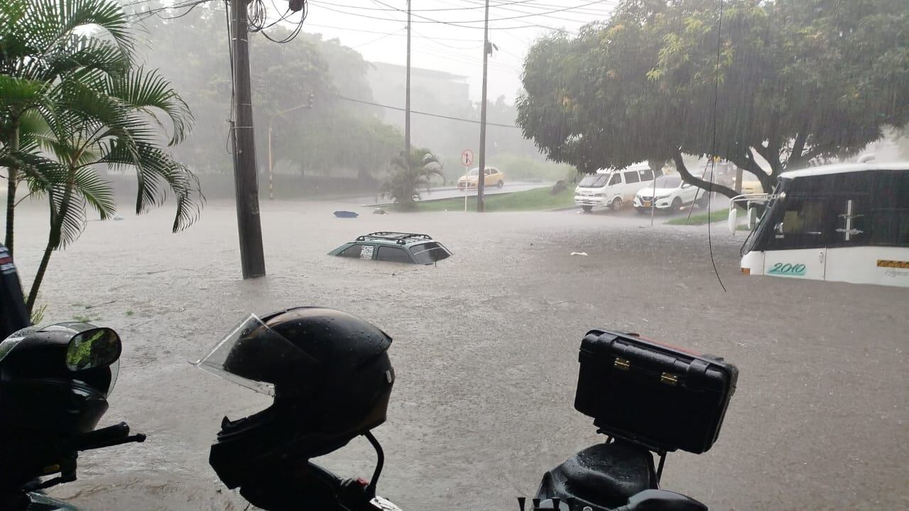 Este 15 de mayo cali vivió uno de sus peores días de lluvia.