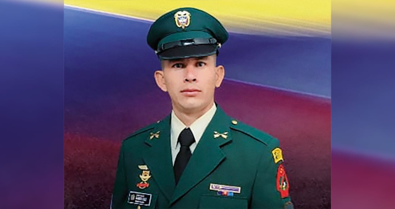 RAMIRO CRUZ G. Sargento segundo