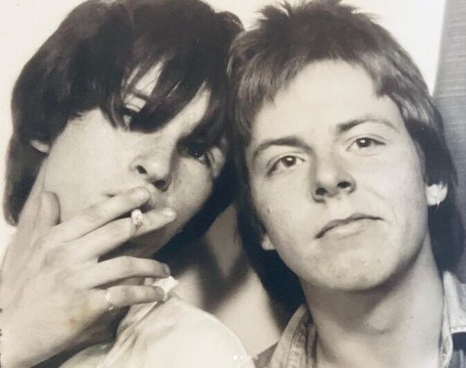 Instagram:@/johnnymarrgram