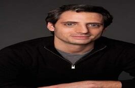 Josh Saviano actualmente tiene 32 años. Estudió Ciencias Políticas en Yale, está casado y tiene una hija, ahora es Consejero Senior en la firma Morrison Cohen LLP, dentro del departamento de Propiedad Intelectual. 