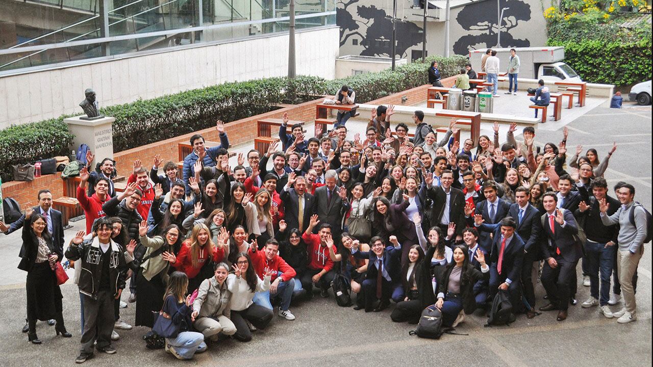 Juan Carlos Esguerra y todos sus estudiantes