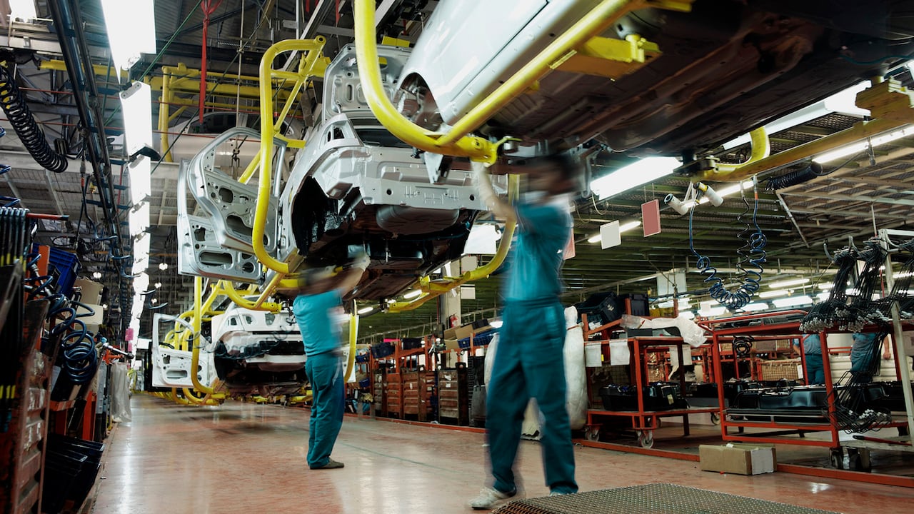 La inflación y la subida de tasas han hecho que la confianza de los inversionistas caiga con fuerza en Colombia.