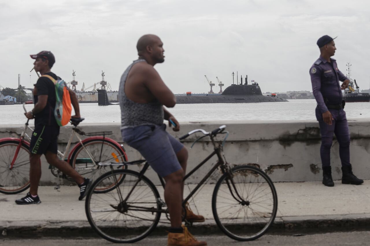 El miércoles, el asesor de Seguridad Nacional de Estados Unidos, Jake Sullivan, destacó que no es la primera vez que naves rusas se acercan al área del Caribe e incluso indicó que no esperan ninguna transferencia de misiles o tecnología del país euroasiático a Cuba, un fuerte aliado de Moscú en América Latina.