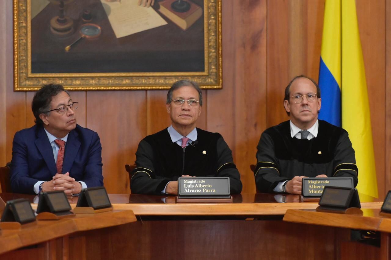 El presidente Gustavo Petro estuvo en calidad de invitado en la posesión de tres magistrados del Consejo de Estado.