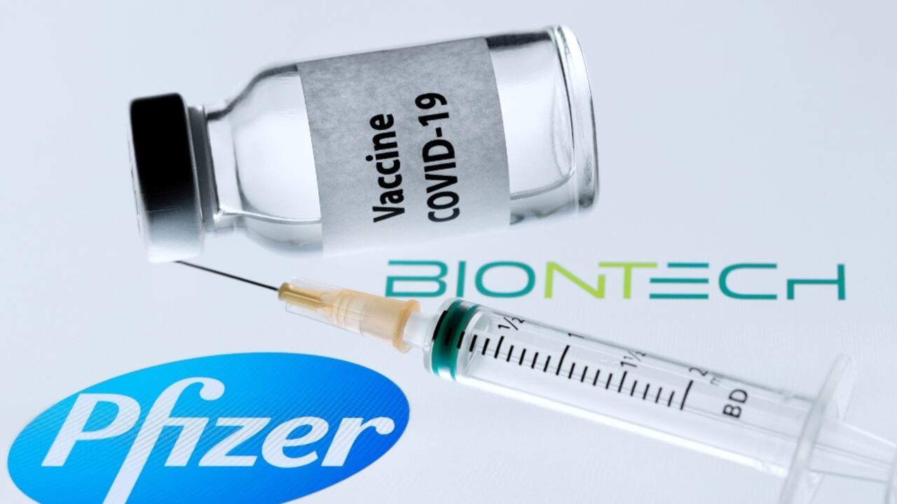 La vacuna de Pfizer y BioNTech comenzará a aplicarse en el Reino Unido en las próximas semanas. Además, podría comenzar a ponerse en la Unión Europea antes de finalizar el 2020.